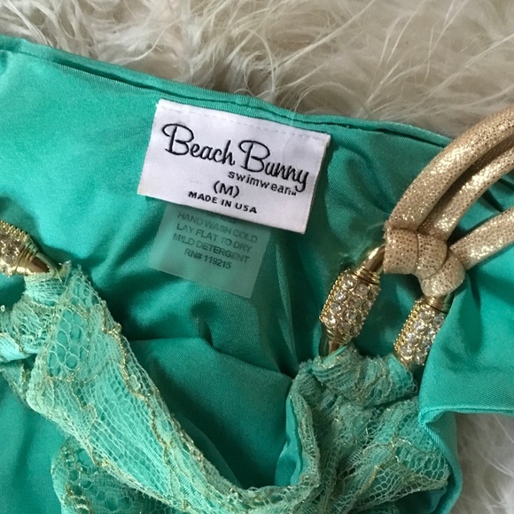 COPY - Beach Bunny MADAGASCAR GLAM MiNT trying to find M? - Picture 4 of 6